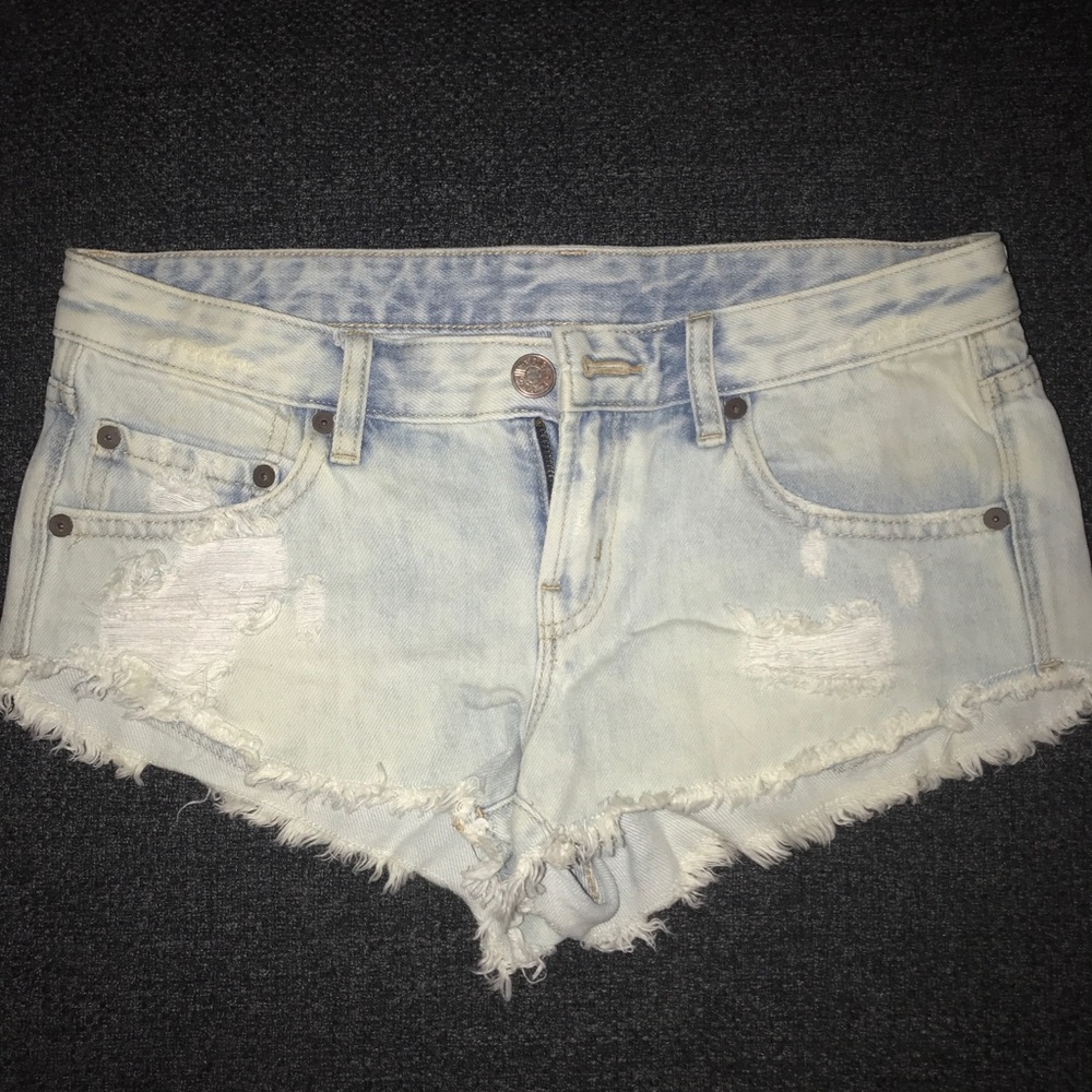 BDG low rise jean shorts